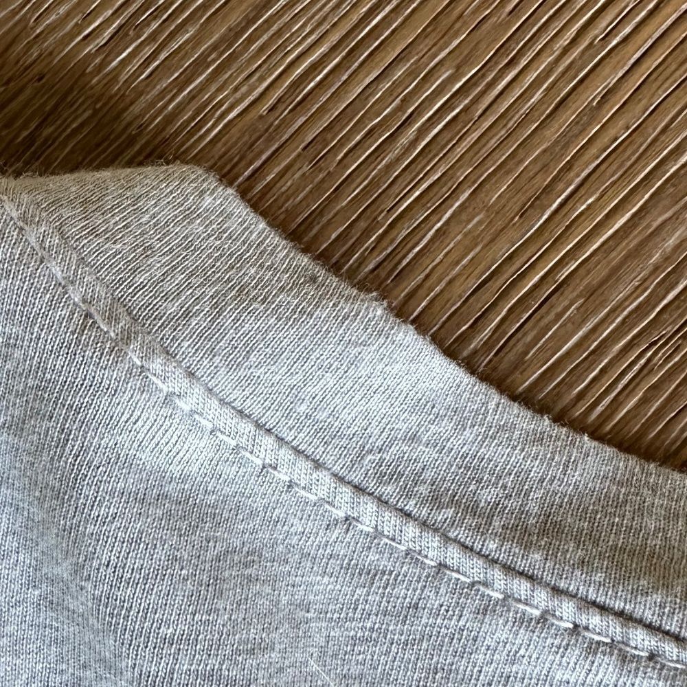 Splendid Classic V-Neck Tee Light Gray Short Sleeve Size S - Picture 8 of 9